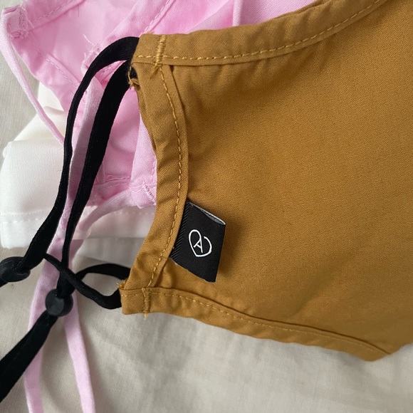 Y2k aritzia and Uniqlo pink, brown, and white masks - Picture 2 of 3